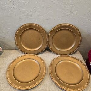 Set Of 4 Decorative Plates